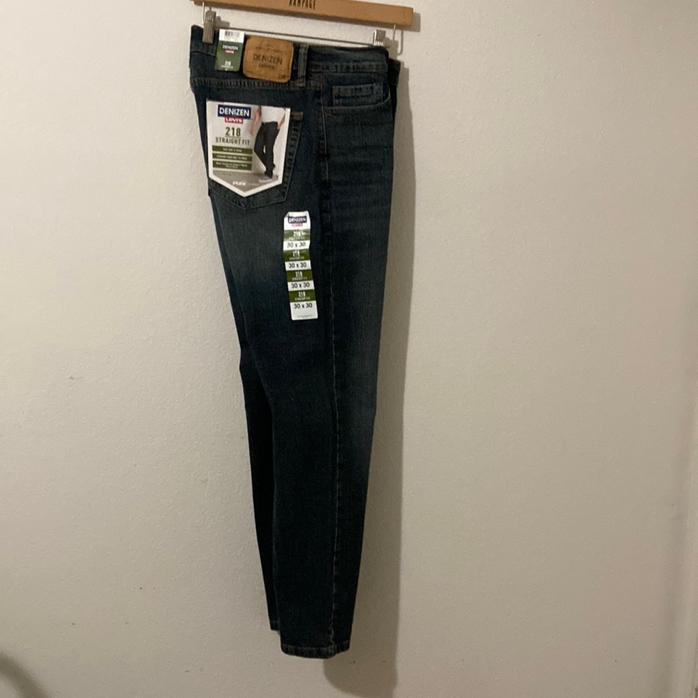 Denizen Levi’s 218 straight from knee to ankle blue jeans 30x30 flex fabric